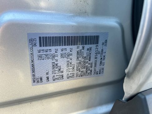 Certified 2025 Nissan Rogue SV image 17