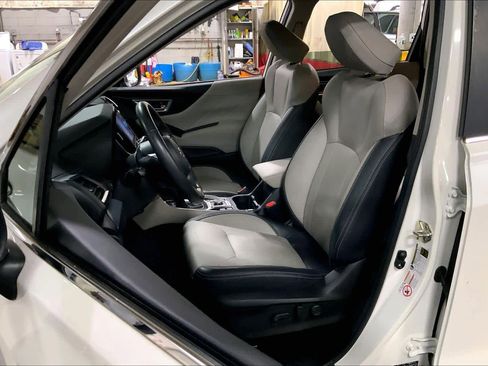 Used 2019 Subaru Forester Limited image 7