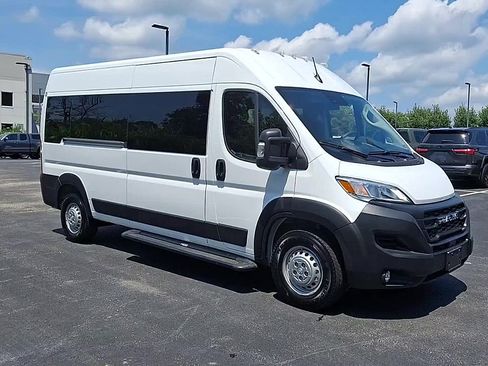 Used 2024 RAM ProMaster 2500 w/ Convenience Group FWD image 7