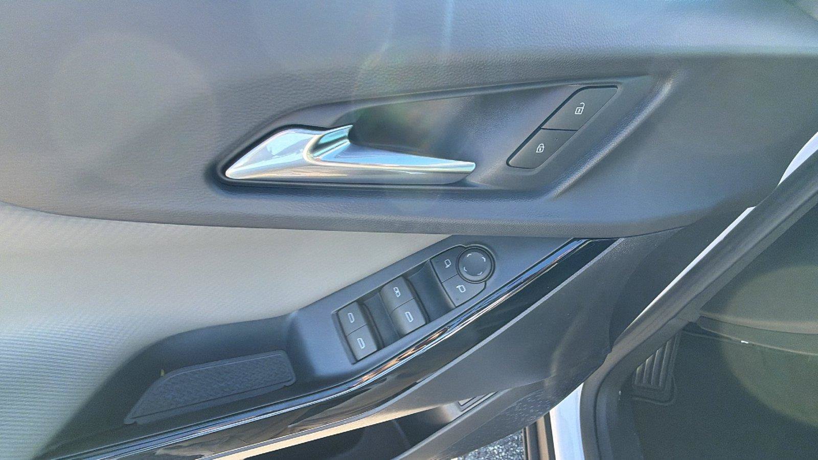 New 2027 Chevrolet Equinox LT w/ Convenience Package II FWD image 14