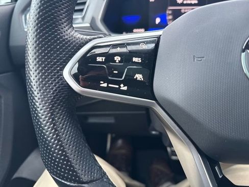 Certified 2023 Volkswagen Tiguan SE R-Line image 20