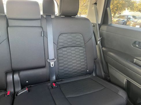 Used 2025 Nissan Pathfinder SV image 40