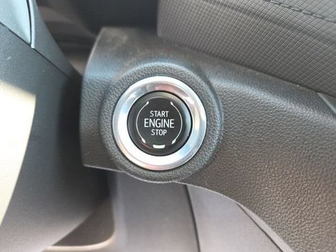 Used 2022 Chevrolet TrailBlazer LT w/ Convenience Package FWD image 16
