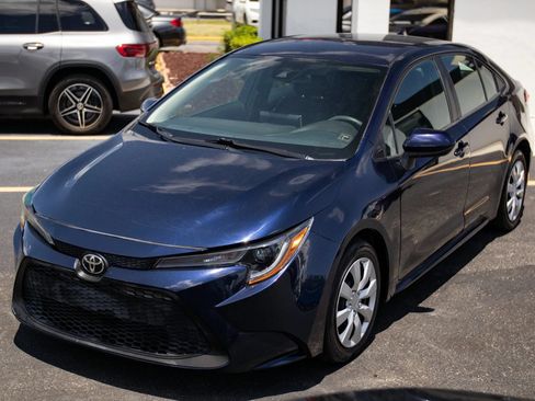 Used 2021 Toyota Corolla LE FWD image 5