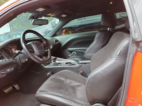 Used 2022 Dodge Challenger R/T w/ Plus Package RWD image 8