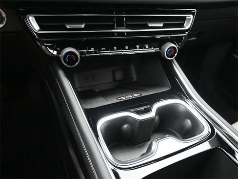 New 2026 Chevrolet Traverse LT w/ Enhanced Driving Package image 32