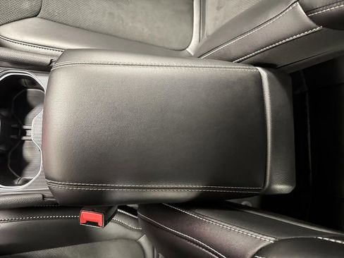 Used 2024 Jeep Grand Cherokee Altitude image 21