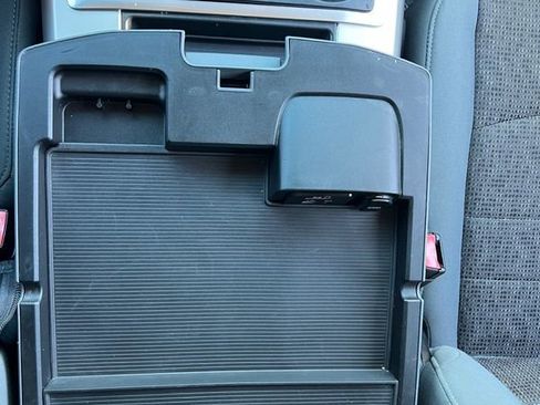 Used 2015 RAM 1500 Outdoorsman w/ Pittsburgh Penguins Edition image 23