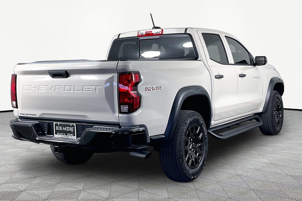 Used 2026 Chevrolet Colorado Trail Boss AWD/4WD image 6