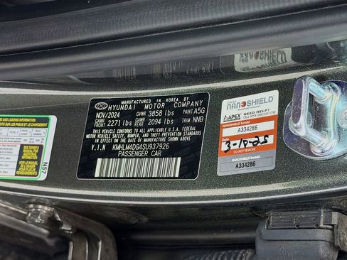 Used 2025 Hyundai Elantra Sport FWD image 31