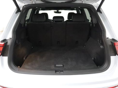 Used 2019 Volkswagen Tiguan SEL R-Line image 23