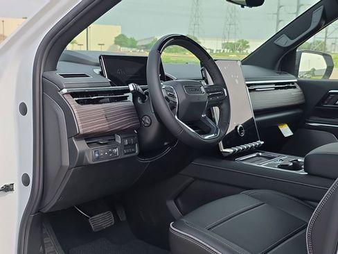 New 2025 GMC Sierra EV Denali image 11