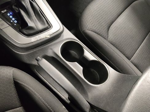 Used 2018 Hyundai Elantra SE w/ SE Connectivity Package 04 image 26