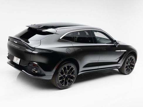 Used 2021 Aston Martin DBX image 3