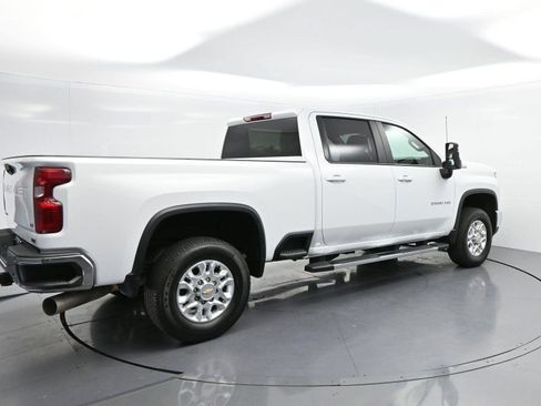 Used 2025 Chevrolet Silverado 2500 LT AWD/4WD image 7