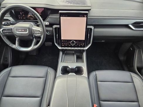 Used 2024 GMC Acadia Elevation image 12