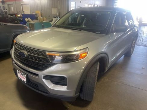 Used 2022 Ford Explorer 4WD image 2