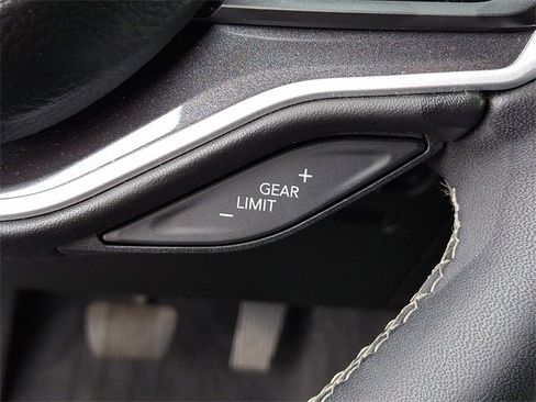 Used 2024 Jeep Wagoneer 4WD w/ Convenience Group I image 23