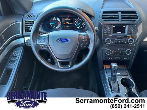 Used 2016 Ford Explorer XLT image 15