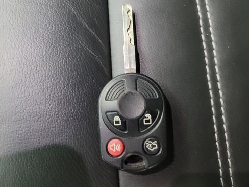 Used 2018 Ford Escape SEL FWD image 32