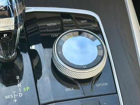 Certified 2022 BMW X7 xDrive40i w/ Executive Package image 31