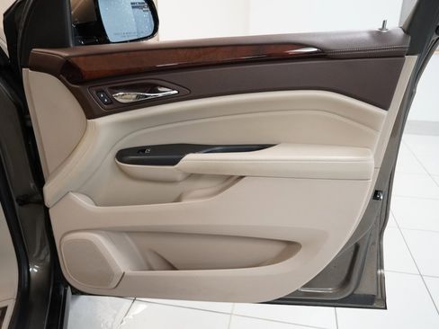 Used 2015 Cadillac SRX Luxury image 30