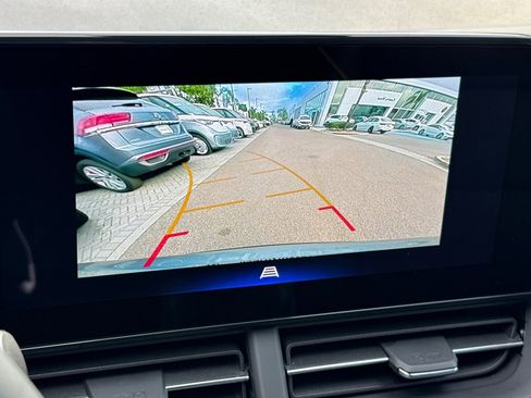 Used 2024 Chevrolet Trax ACTIV w/ Sunroof Package image 19