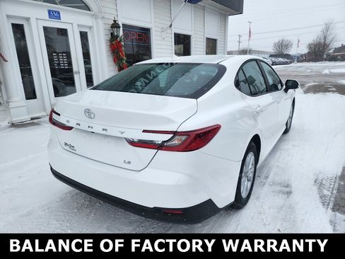 Used 2025 Toyota Camry SE image 5