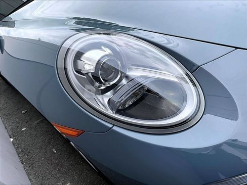 Used 2018 Porsche 911 Carrera RWD image 27