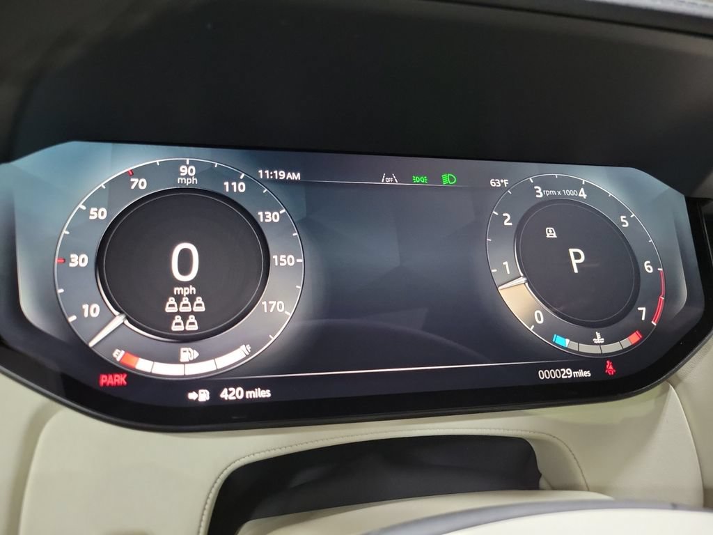 New 2026 Land Rover Range Rover Long Wheelbase SE AWD/4WD image 17