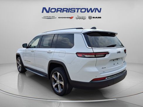 Certified 2023 Jeep Grand Cherokee L Limited w/ Luxury Tech Group II AWD/4WD image 4