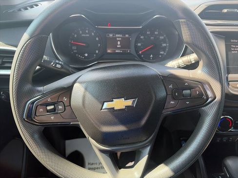 Used 2023 Chevrolet TrailBlazer LT FWD image 27