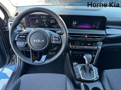 New 2026 Kia Seltos S FWD image 13