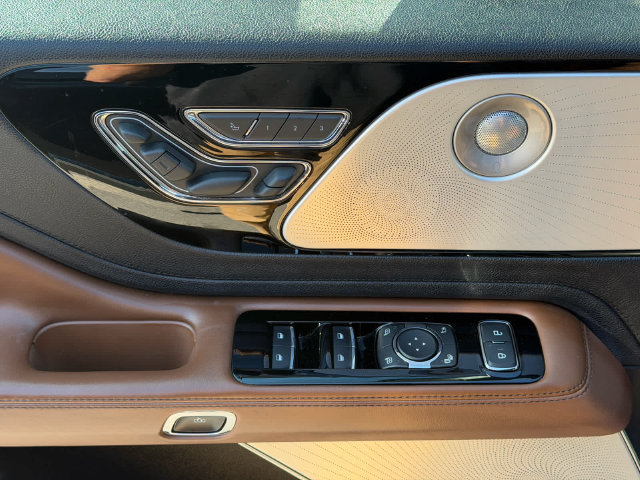 Used 2020 Lincoln Aviator Reserve w/ Equipment Group 202A AWD/4WD image 20