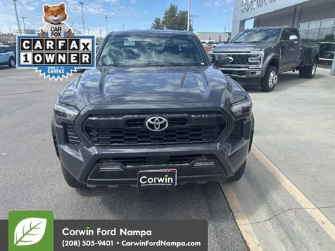 Used 2025 Toyota Tacoma TRD Off-Road AWD/4WD image 2