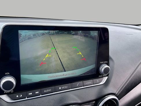 Used 2025 Nissan Sentra SV FWD image 27