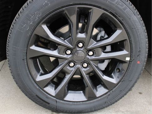 New 2026 Jeep Grand Cherokee Limited Reserve image 38