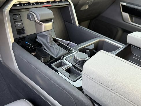 New 2026 Toyota Tundra Limited AWD/4WD image 9