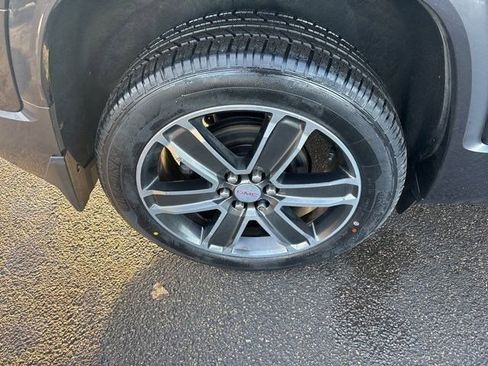 Used 2018 GMC Acadia Denali image 48