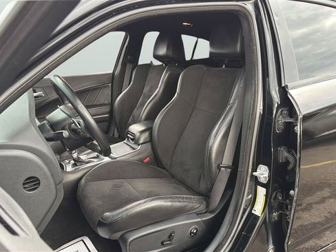 Used 2018 Dodge Charger GT AWD/4WD image 12