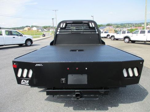 Used 2022 Ford F450 XLT image 4