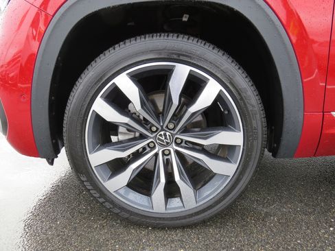 Used 2023 Volkswagen Atlas SEL Premium image 13