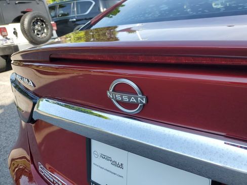 Certified 2023 Nissan Maxima Platinum w/ Sport Mat Group FWD image 7