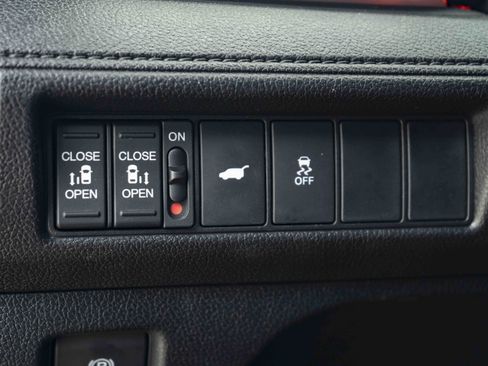 Used 2025 Honda Odyssey Sport-L image 40