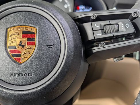 New 2026 Porsche Macan AWD/4WD image 38