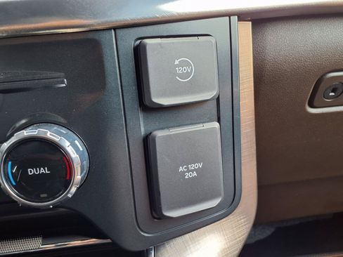 Used 2025 Ford F150 King Ranch w/ FX4 Off-Road Package AWD/4WD image 11