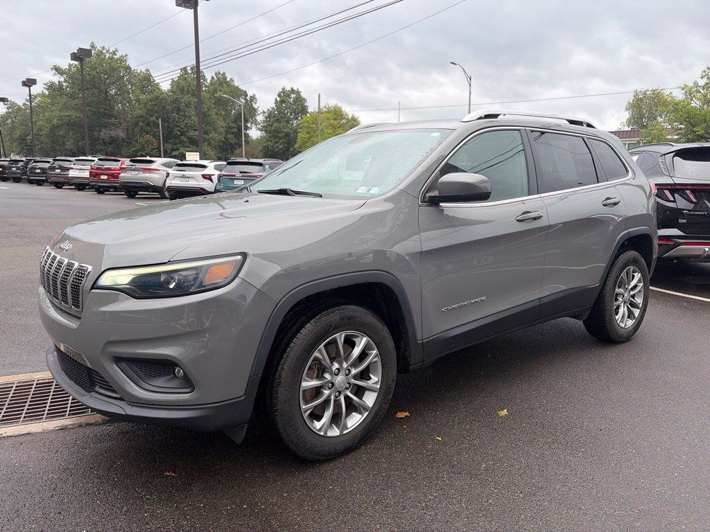 Used 2020 Jeep Cherokee Latitude Plus w/ Cold Weather Group AWD/4WD image 11