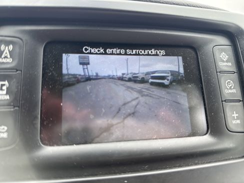 Used 2017 Jeep Cherokee Latitude w/ Comfort/Convenience Group image 20