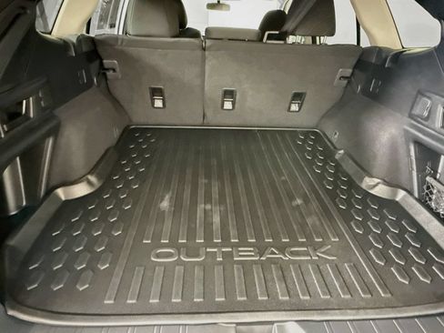Used 2025 Subaru Outback Premium AWD/4WD image 25