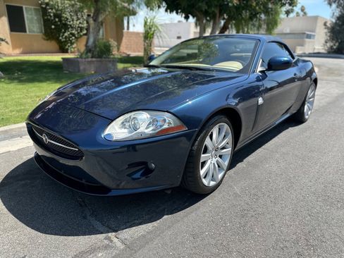 Used 2007 Jaguar XK Convertible RWD image 2